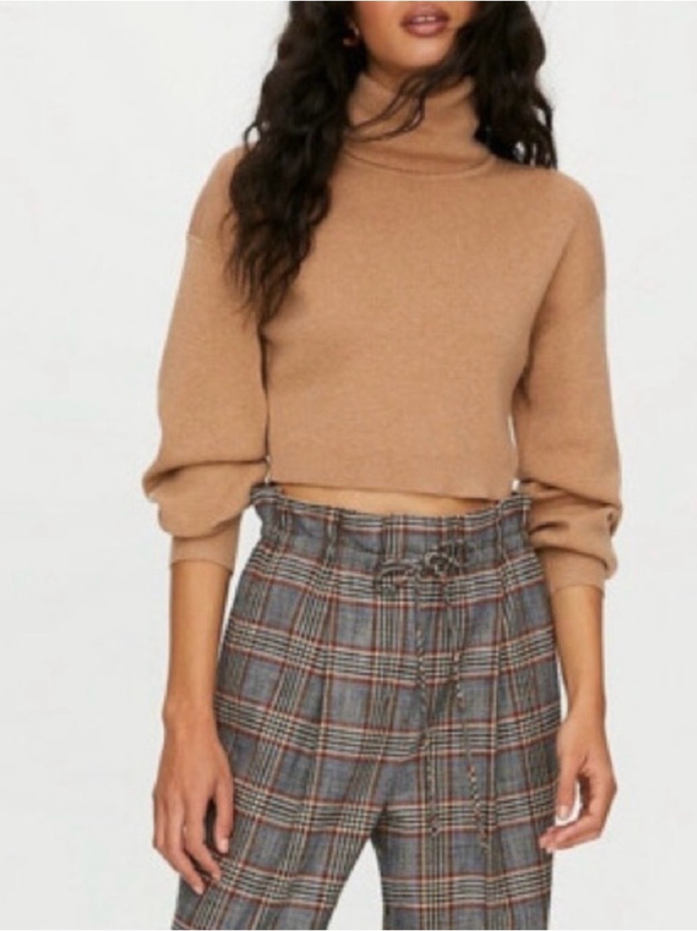Aritzia Rebecca cropped sweater in size M